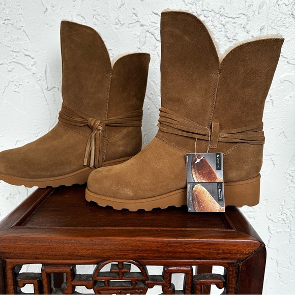 New BearPaw Never-Wet Tonya Suede/Sheepswool Fringed Wedged Boots - Picture 2 of 10